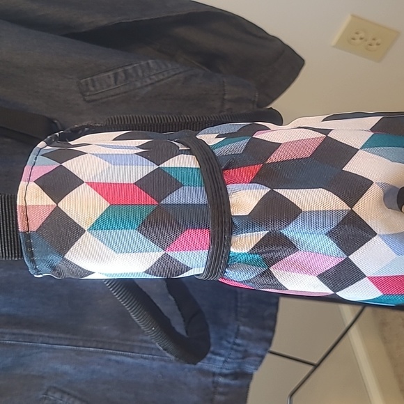 BUILT Insulated Lunch TOTE Adjustable Strap with Side Pocket - Picture 4 of 4